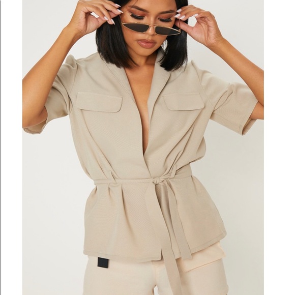 Stone Short Sleeve Utility Shirt
Size: 6 - Picture 1 of 3